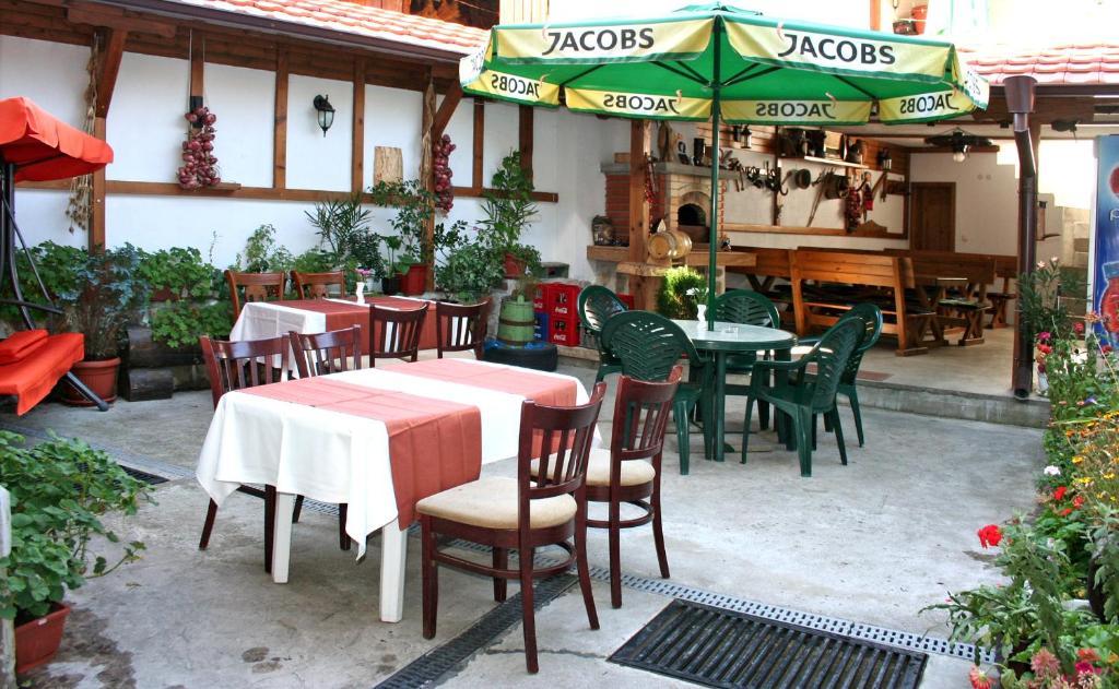 Family Hotel Zora Razlog Exterior photo